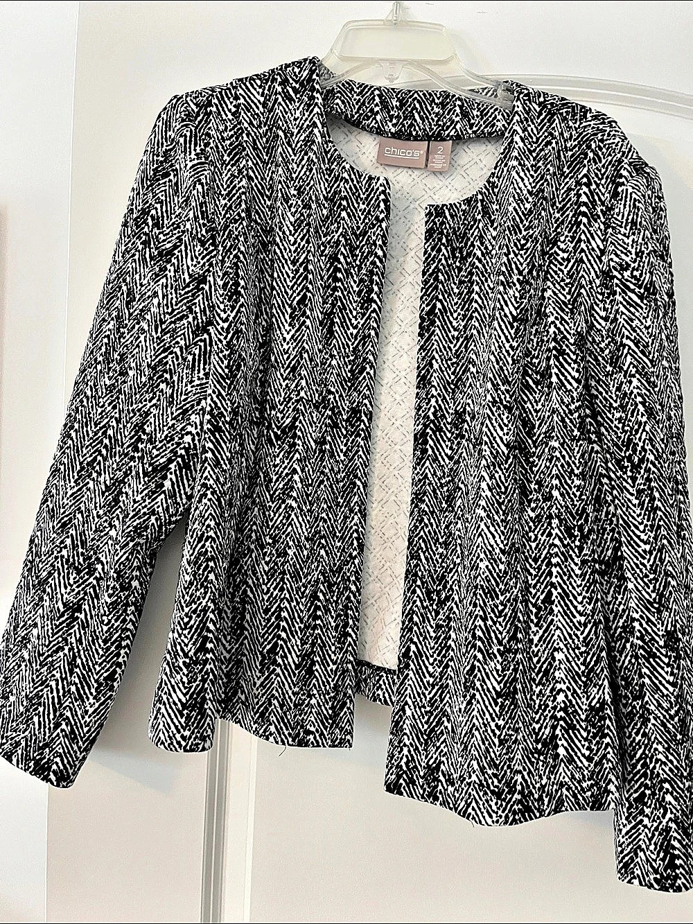 Chico's Women's Patterned Open Front Jacket Size 2 Like New